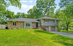 10304 Edgehill Drive, Edwardsville, KS 66111
