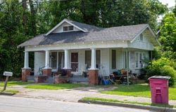 88 Oak St, Baxley, GA 31513