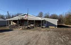 12037 State Highway 32, Roby, MO 65557