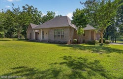 1043 Stonegate Drive, McComb, MS 39648