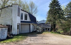 345 E Main Street, Carrollton, OH 44615