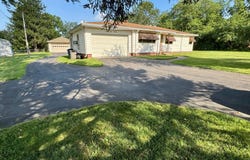 3412 Hedgely Road, Springfield, OH 45506