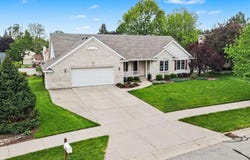 2045 Meadowdale Drive NW, Grand Rapids, MI 49504