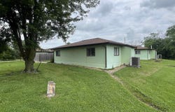 300 E Buchanan Avenue, Fairfield, IA 52556