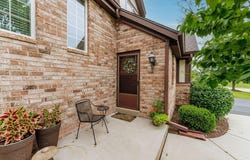 1035 Oakwood Ln, Brookfield, WI 53045