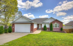 1702 Rosewood Drive, Neosho, MO 64850