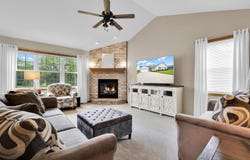 6905 Jamestown Ct, West Bend, WI 53090