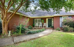 213 Woodhill Cir, Eufaula, AL 36027