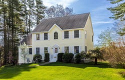 16 Grove Street, Greenland, NH 03840