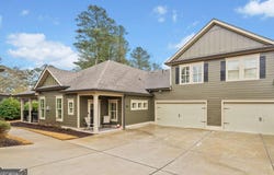 84 Cedarcrest Village, Acworth, GA 30101