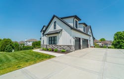 8201 Alexander Street, Schererville, IN 46375