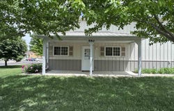 590 Lakeshore Dr, McCook Lake, SD 57049