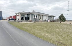 N2171 Manley Rd, Hortonville, WI 54944