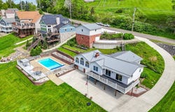 382 E Mohawk Drive, Malvern, OH 44644