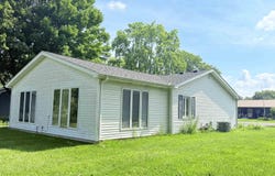 213 N Greenberry Street, Sweetser, IN 46987