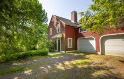 21 Eaton Avenue, Camden, ME 04843