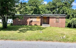 775 West Circle SW, Conyers, GA 30012