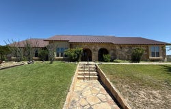 101 Ocotillo St, Sanderson, TX 79848