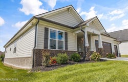 255 Trillium Tr, Lenoir City, TN 37771