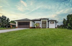 611 Lincoln, LEHIGH ACRES, FL 33972