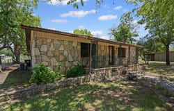 200 3rd Street, Glen Rose, TX 76043