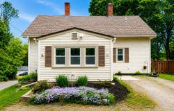 10 Danforth Street, Wiscasset, ME 04578