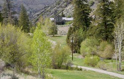 37 Canyon View Rd, Salmon, ID 83467