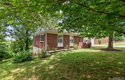 117 Sir Moss Lane, Fenton, MO 63026