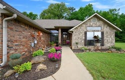 143 Sycamore View Lane, Broken Bow, OK 74728