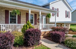 10 Hunters Ridge Court, Granite Falls, NC 28630