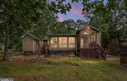 122 YORKTOWN Boulevard, LOCUST GROVE, VA 22508