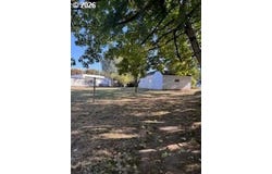 1822 NE WALNUT Ave, WoodVillage, OR 97060
