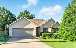 184 Crestwood Drive, Marshfield, MO 65706