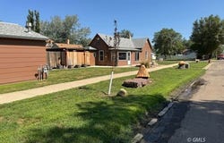 222 E Barry St, Glendive, MT 59330