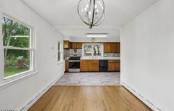 298 Cedar Grove Ln, Franklin Twp., NJ 08873-5209