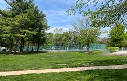 96 Fisher Dr, Franklin Twp., NJ 08823-1350