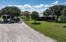 1119 Wolters Road, Schulenburg, TX 78956