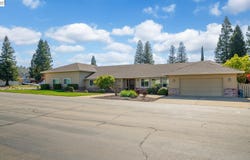 3188 Bonanza Dr, Cameron Park, CA 95682