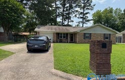 205 Bobwhite Drive SW, Decatur, AL 35601