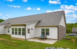 3014 Villas Creekside Drive, Dandridge, TN 37725