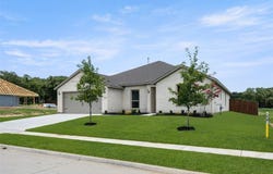 725 Stone Eagle, Azle, TX 76020