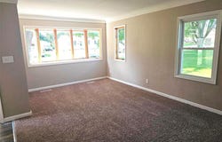 109 E Willman, Hiawatha, IA 52233