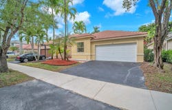 941 Bluewood Ter, Weston, FL 33327