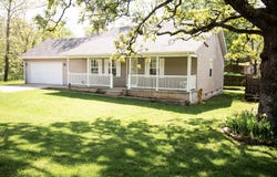 439 Creekside Place, Marshfield, MO 65706