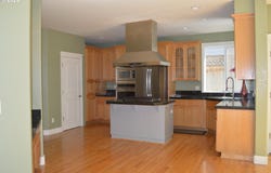 13610 SE SNOWFIRE Dr, HappyValley, OR 97086