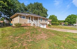1916 NE Patterson Drive, Lee's Summit, MO 64086