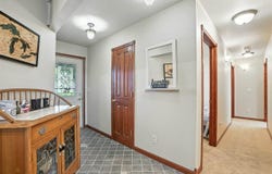 714 E Jefferson St, Washington, IA 52353
