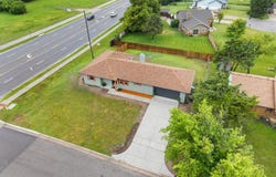 109 Aaron Dr, Andover, KS 67002
