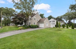 221 Trinity Street, Warwick, RI 02886