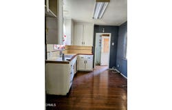 16144 GILMORE Street, Van Nuys, CA 91406